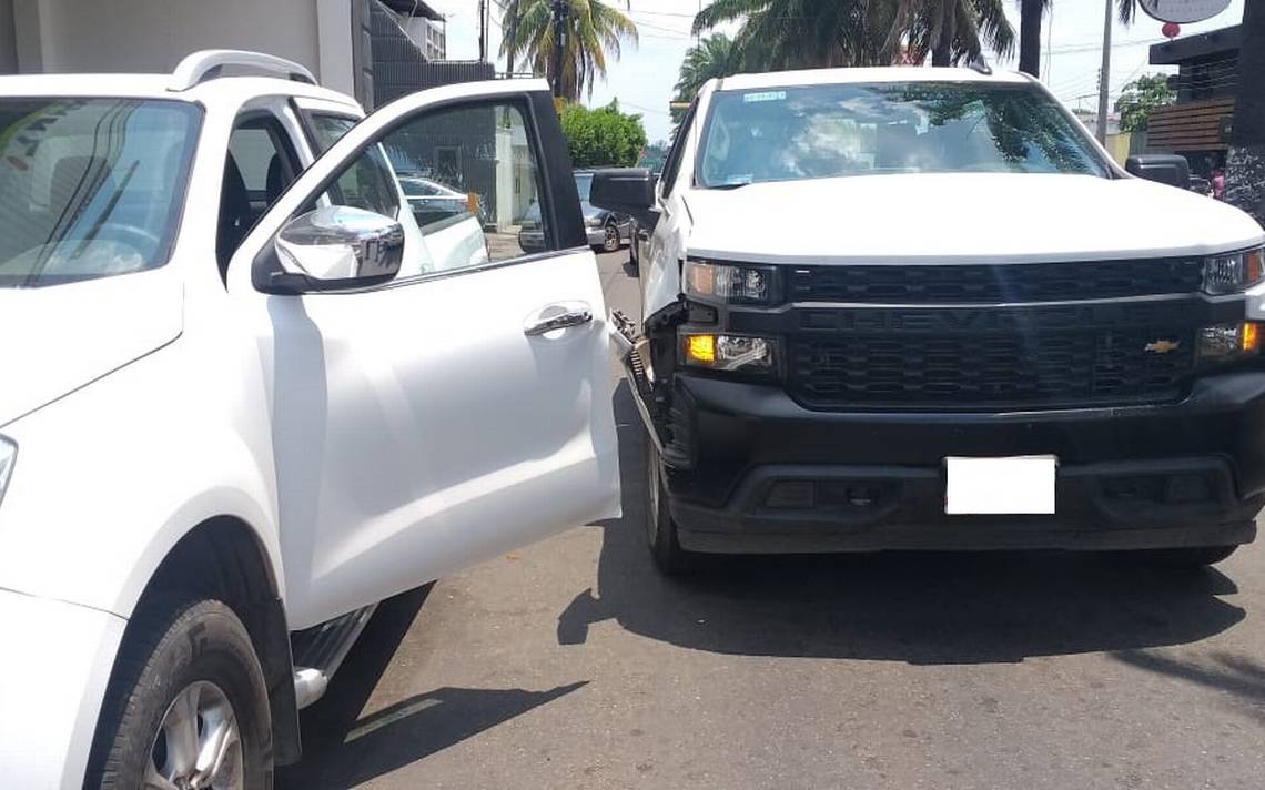 Accidente de tránsito por percance se suscitó saldando todo en daños